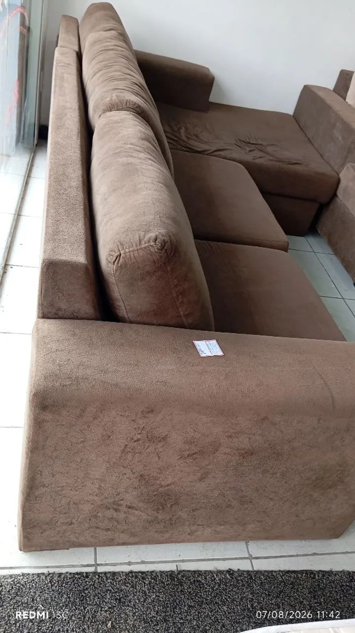 Vendo sofá decorativo 3 lugares com chaise - Foto 4