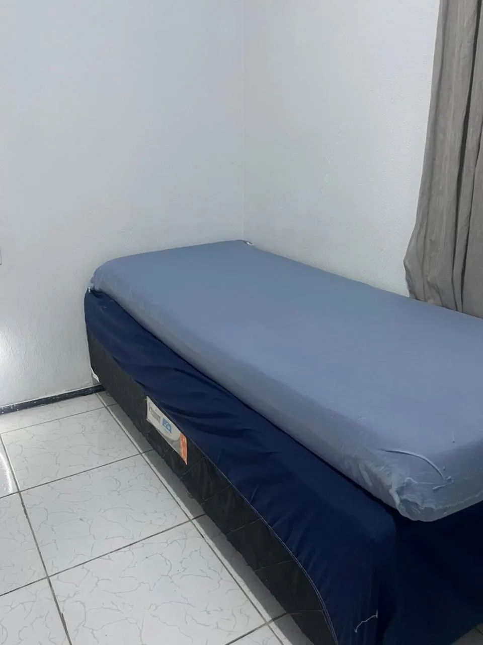 CAMA SOLTEIRO EM PERFEITO ESTADO - Foto 2