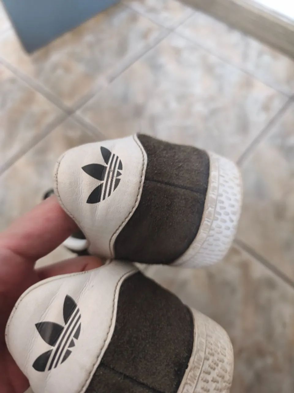 Tênis Adidas gazelle - Foto 4