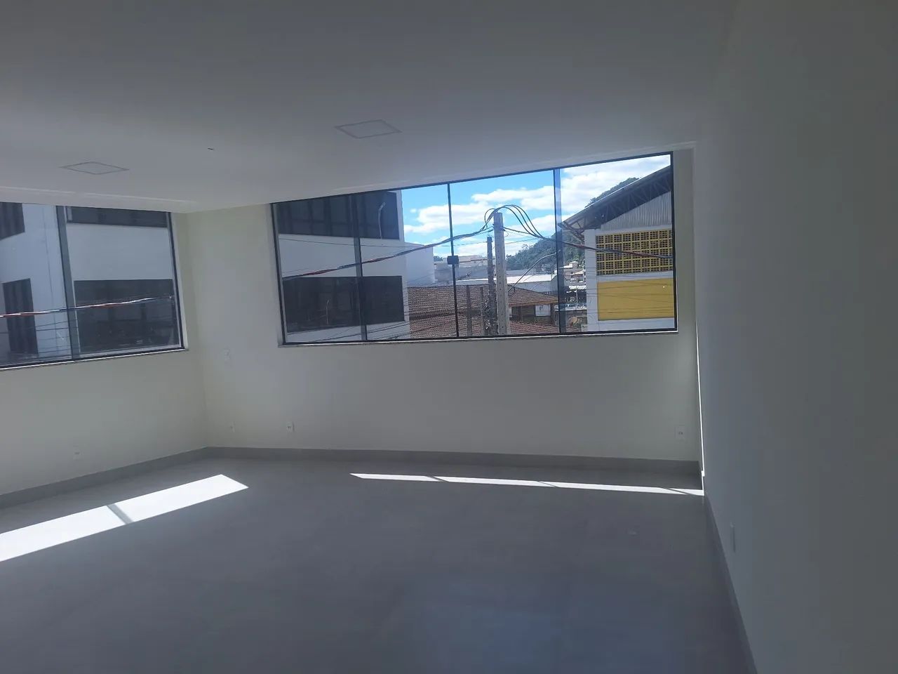  Alugo Sala comercial no centro de marechal Floriano  - Foto 2