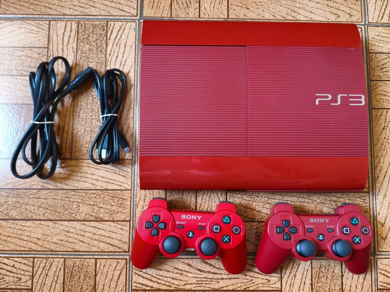 PlayStation 3 Super Slim Garnet Red (Edição Especial) + 2
