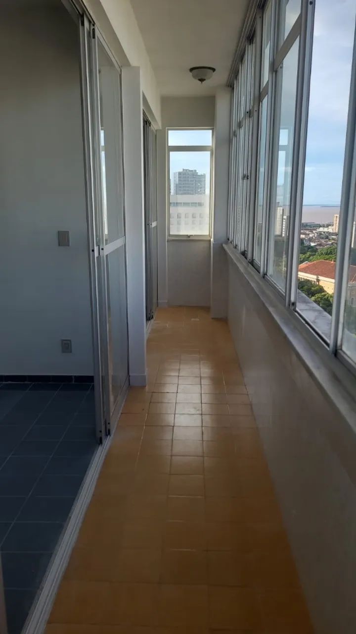 More na Batista Campos apto de 148m2 com 3/4 e garagem Centro de Belém