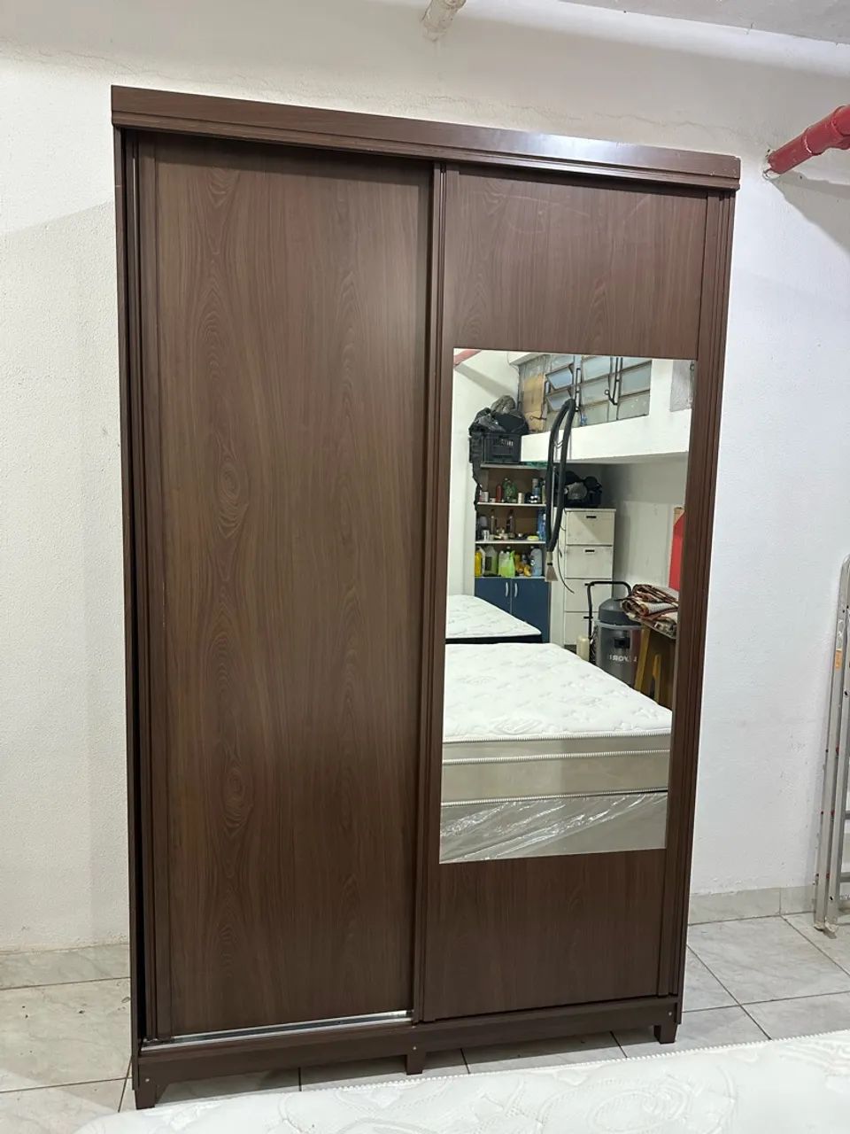 GUARDA-ROUPA 100% MDF COM ESPELHO