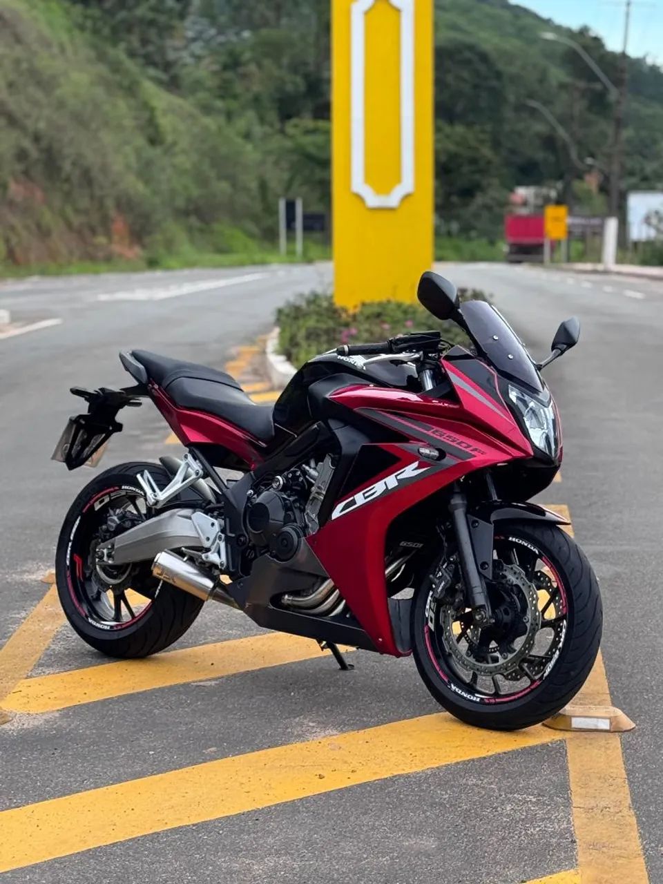 ? HONDA CBR 650F ? VENDO-TROCO-FINANCIO <br>