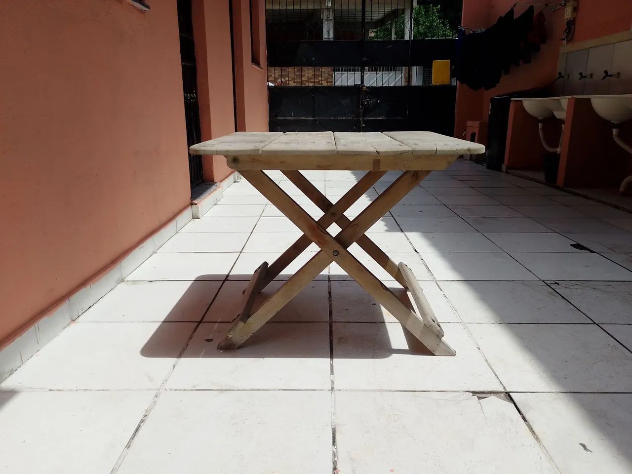 Mesa de Madeira Dobrável Usada - Foto 4