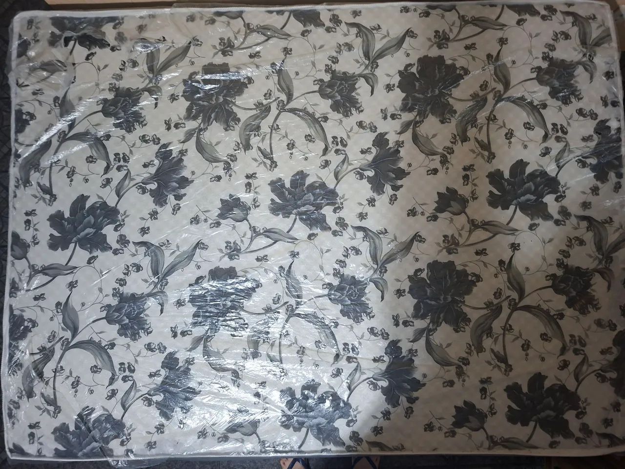 Cama de casal quase nova - Foto 2