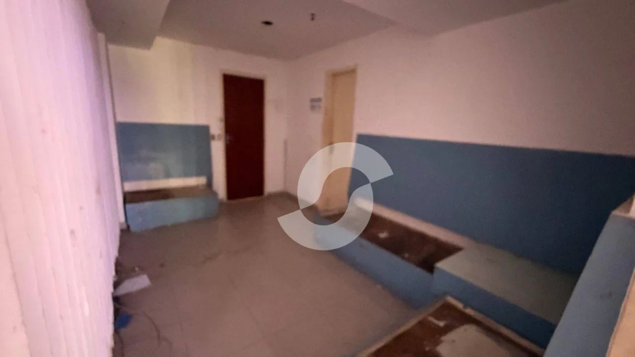 Ampla sala com 2 vagas no Centro - Foto 5