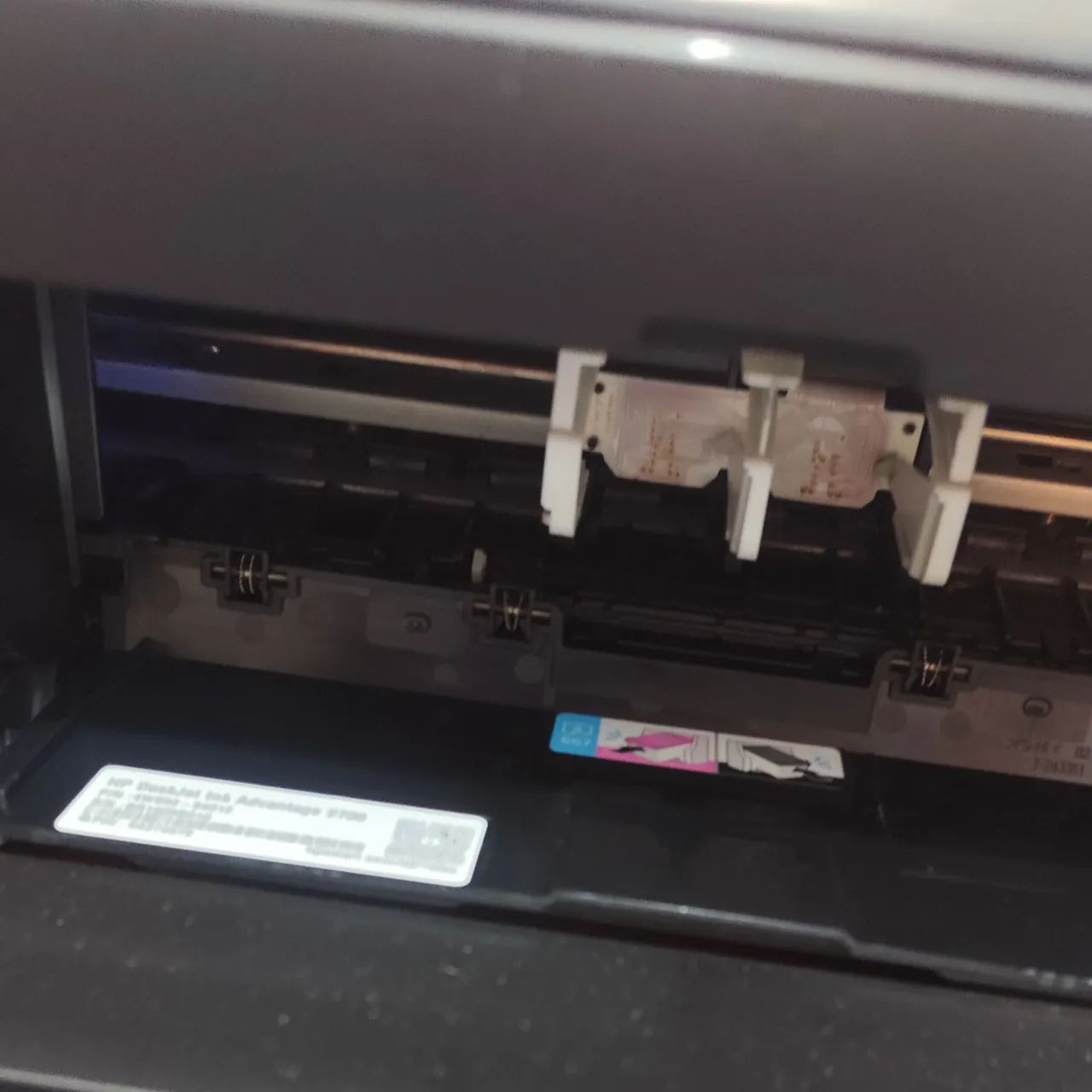 Impressora HP DeskJet Ink Advantage 2774 - Foto 3