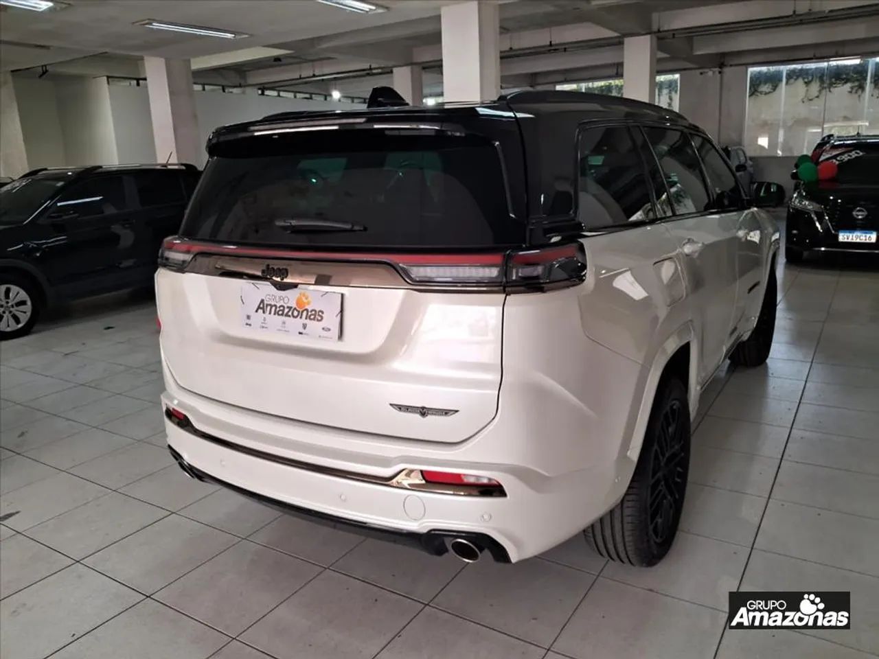 Jeep Commander Black Hurricane 2.0 4x4 TB Aut, foto 4 de 20