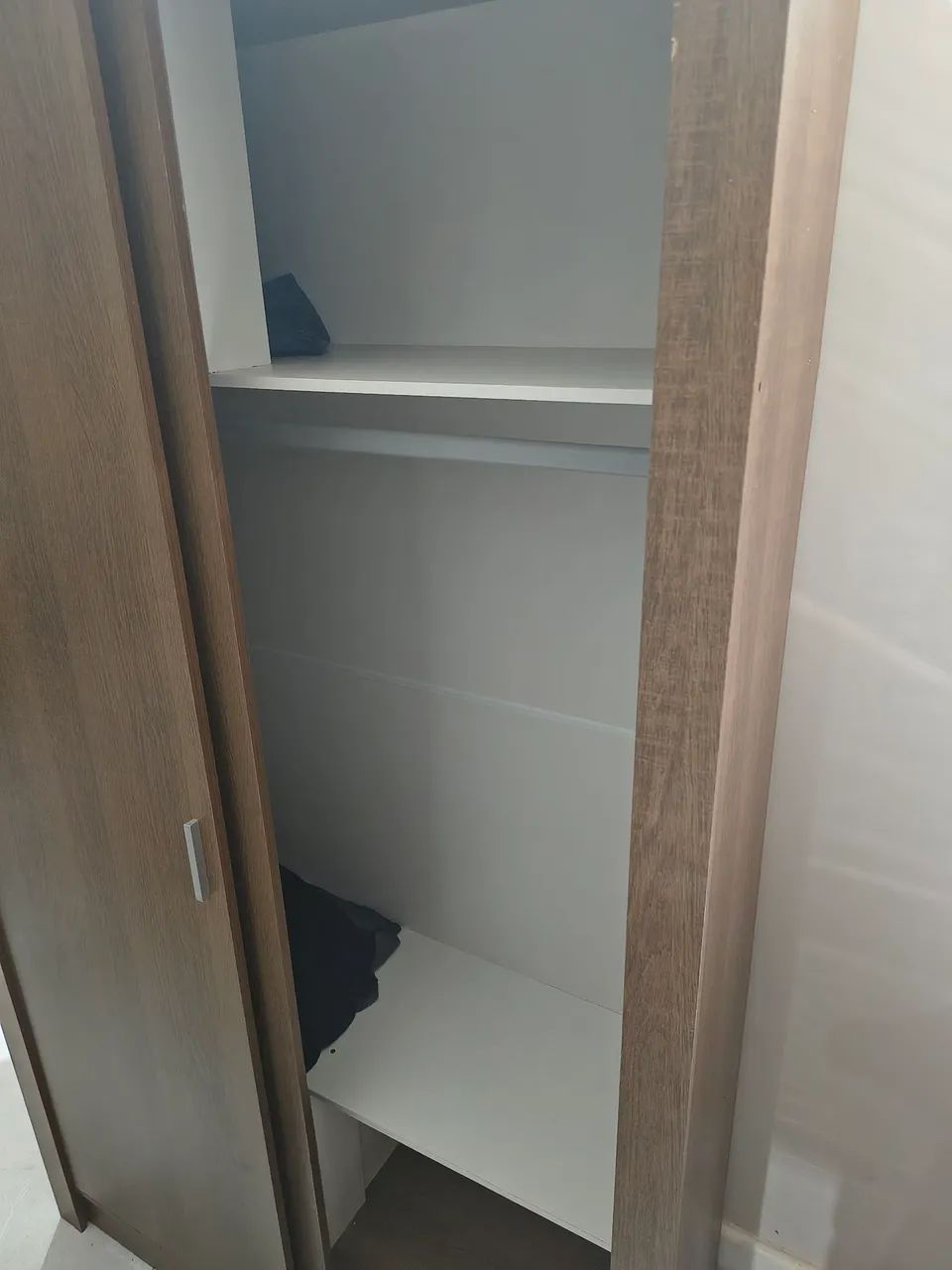 Guarda roupa 2 portas perfeito estado - Foto 5