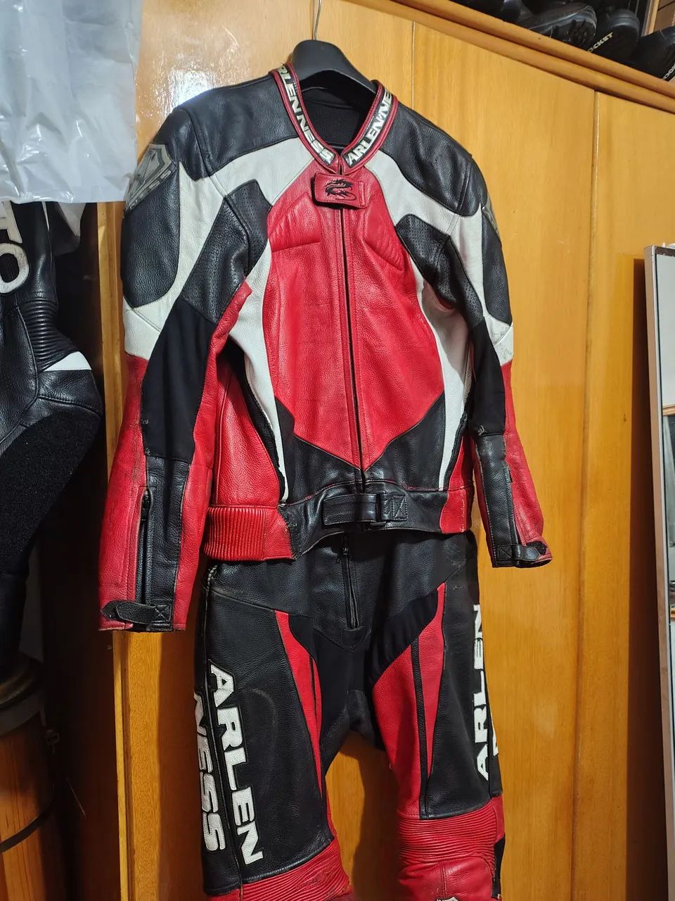 Macacão de couro para motociclista  - Foto 4