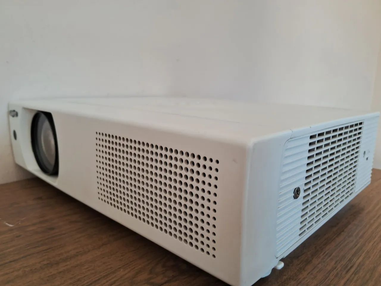Projetor   Sanyo   XU105  - Foto 5