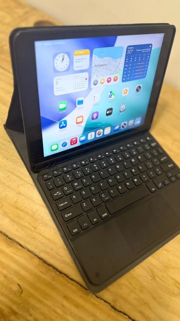 iPad 9ª Geração 64GB + Teclado com Touchpad e Capa - Foto 4
