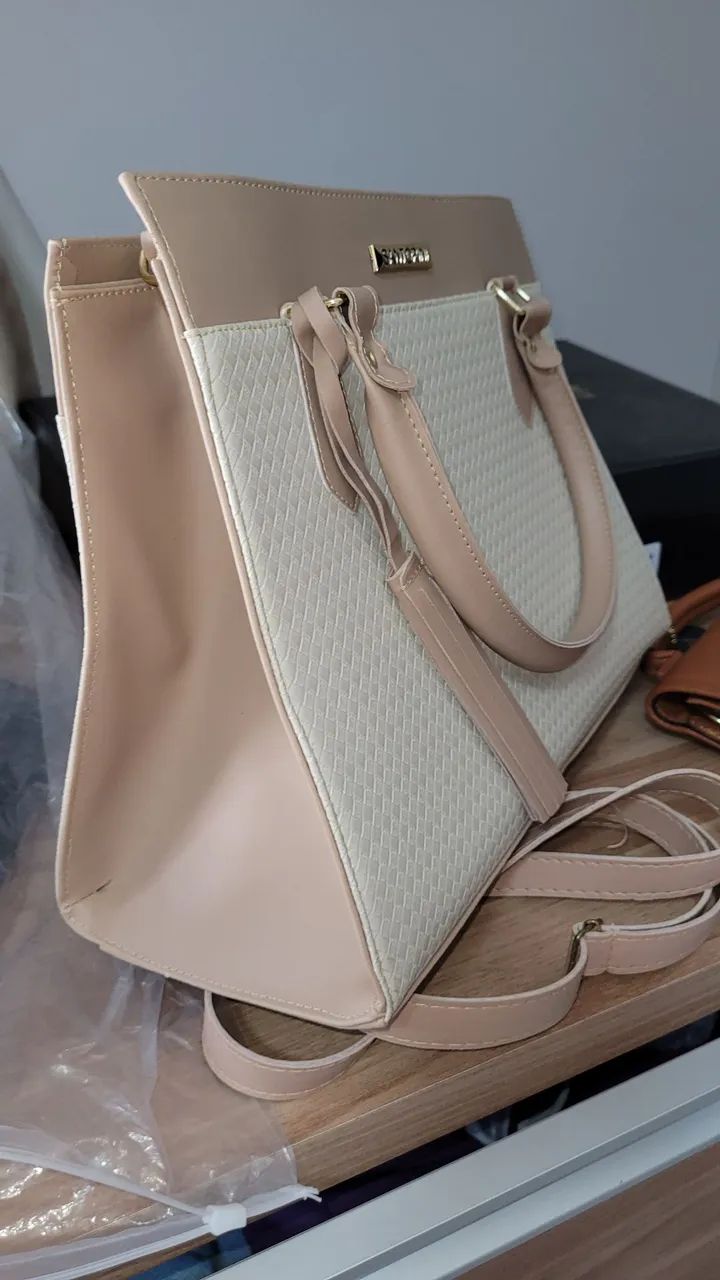 Bolsa nova linda, bege com bolso no interior. - Foto 4