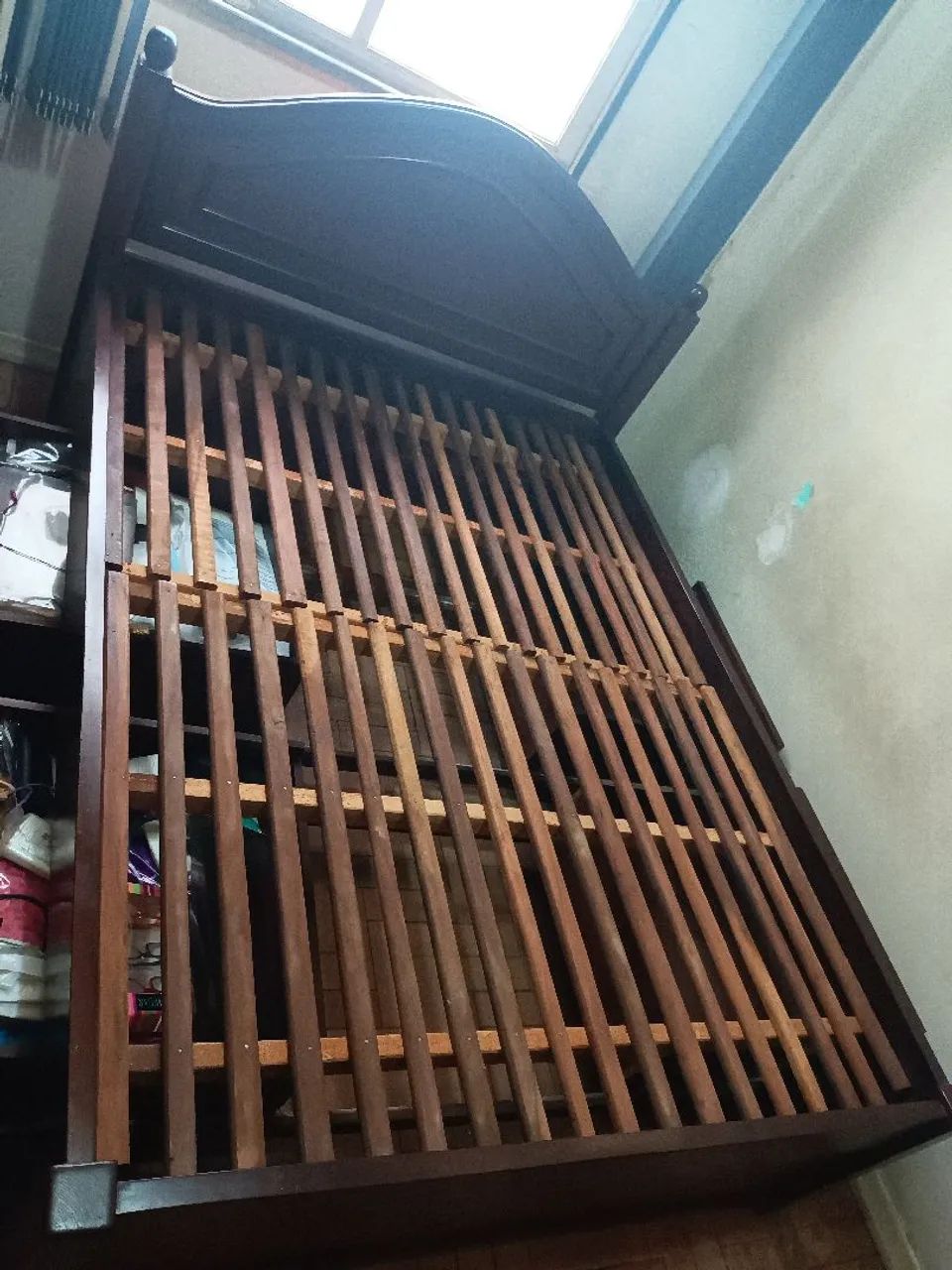 Cama de casal com 4 gavetas madeira de lei - Foto 5