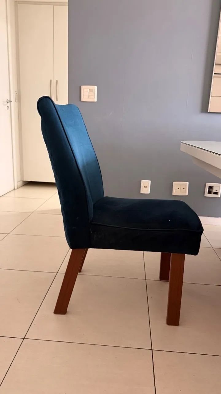 Mesa de Jantar com Tampo de Vidro - 8 Lugares - Foto 4
