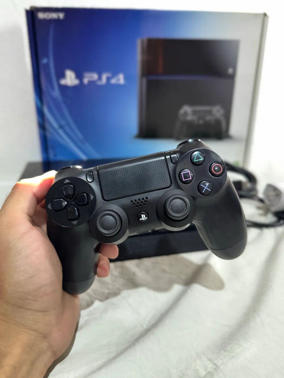 PS4 500gb - 1 controle - 2 Jogos (CAIXA ORIGINAL) Aceito Cartão