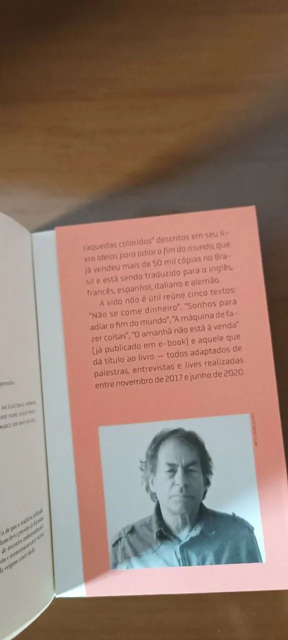 Livro: A vida não é útil  - Foto 3