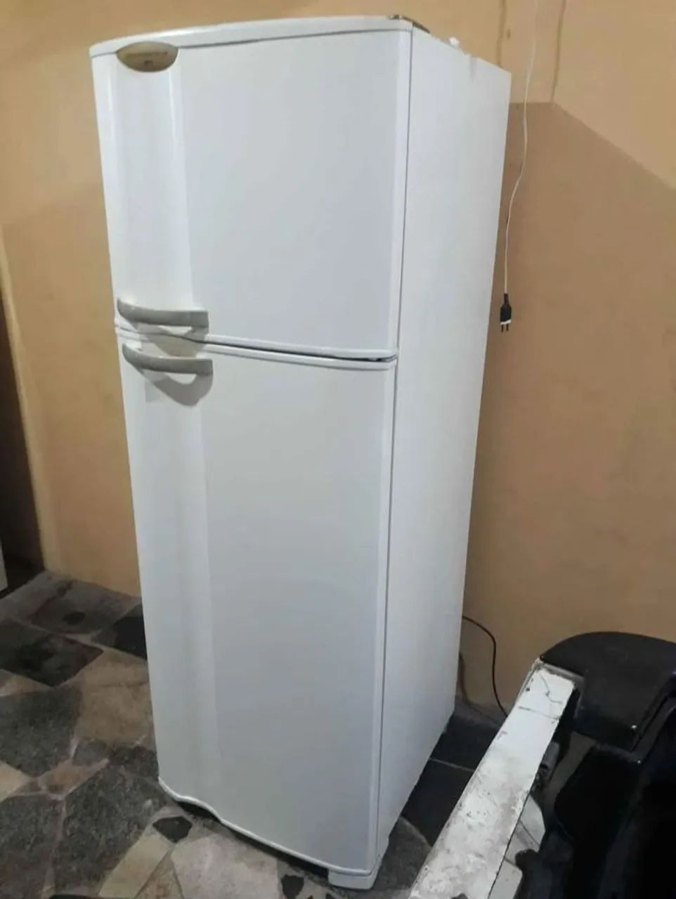 Geladeira Duplex Electrolux - 365 litros  - Foto 2