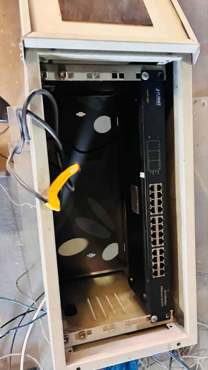 Switch 24 portas - planet FNSW-2401 com Rack - Foto 4