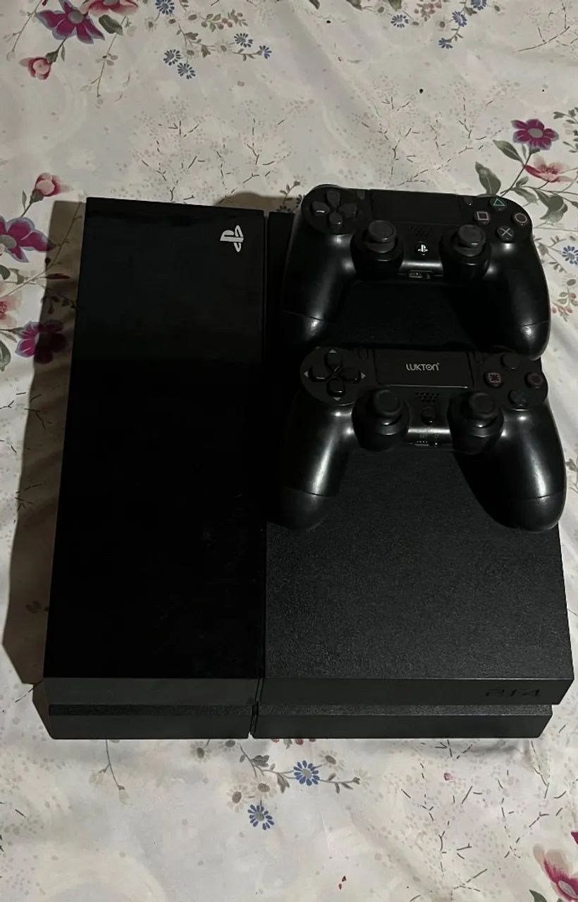 Ps4 em ótimo estado de conservação