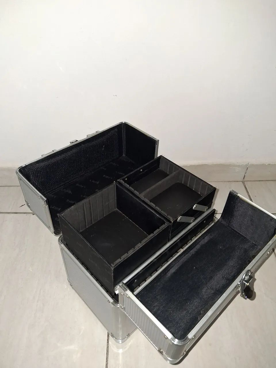 MALETA DE MAQUIAGEM RUBY'S  - Foto 4