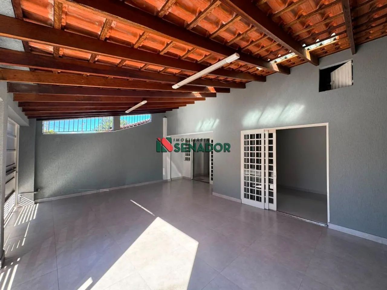 Casa à venda em Londrina, Recreio, com 4 quartos, com 155 m² - Foto 2