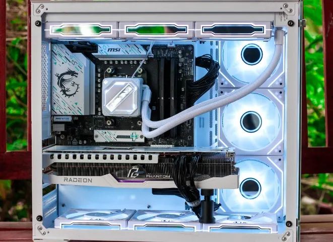 7900 - 32GB - RX 7900XT - Foto 3