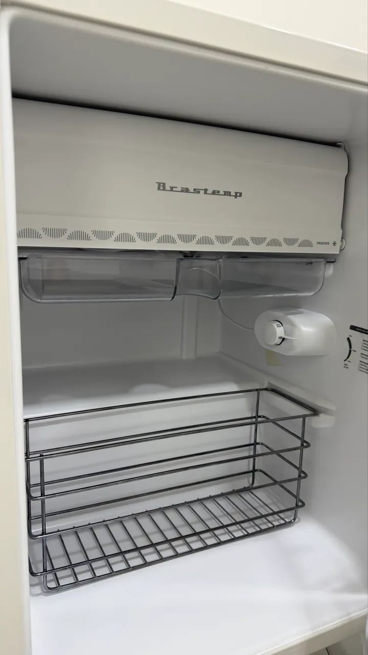 Frigobar retrô Brastemp 76 litros classic white  - Foto 2