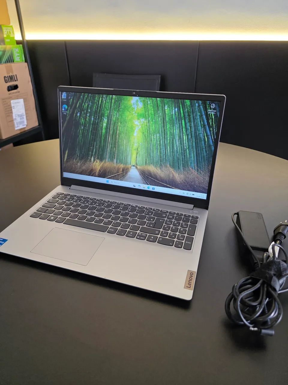Notebook Lenovo i5 de 12gen - Foto 3