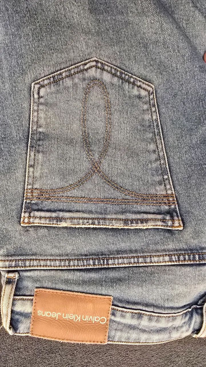 Calça jeans claro Slim Calvin Klein  - Foto 5