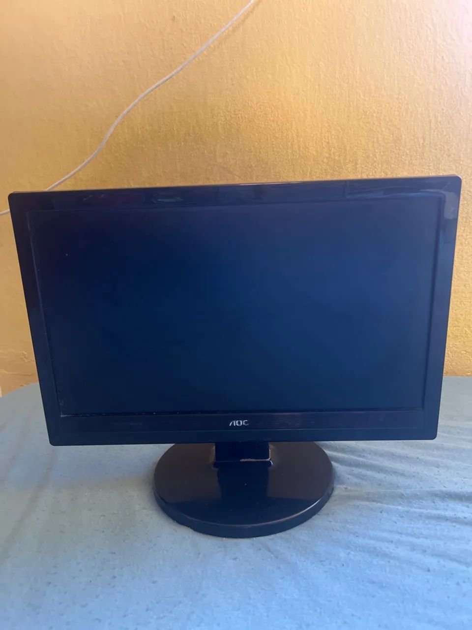 MONITOR AOC