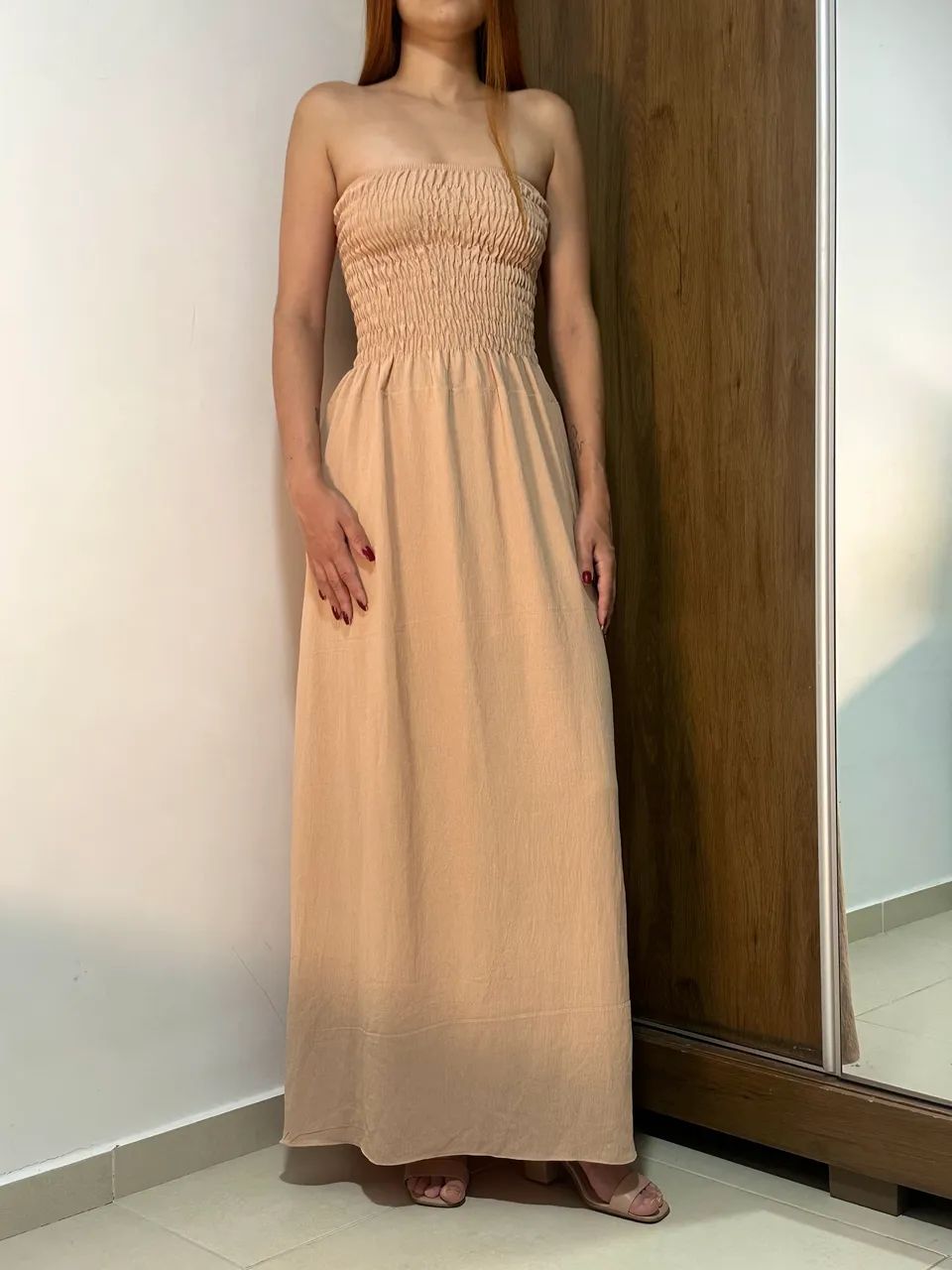 Vestido nude tomara que caia