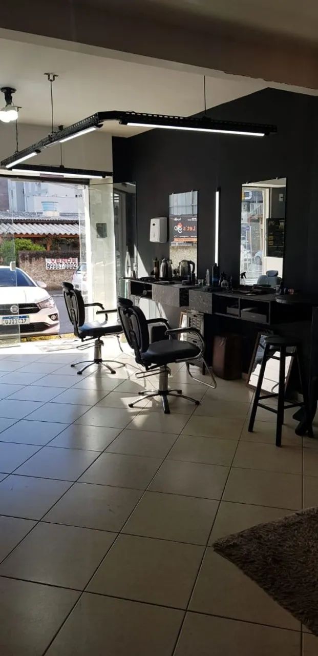 Vendo ou troco barbearia completa  - Foto 2