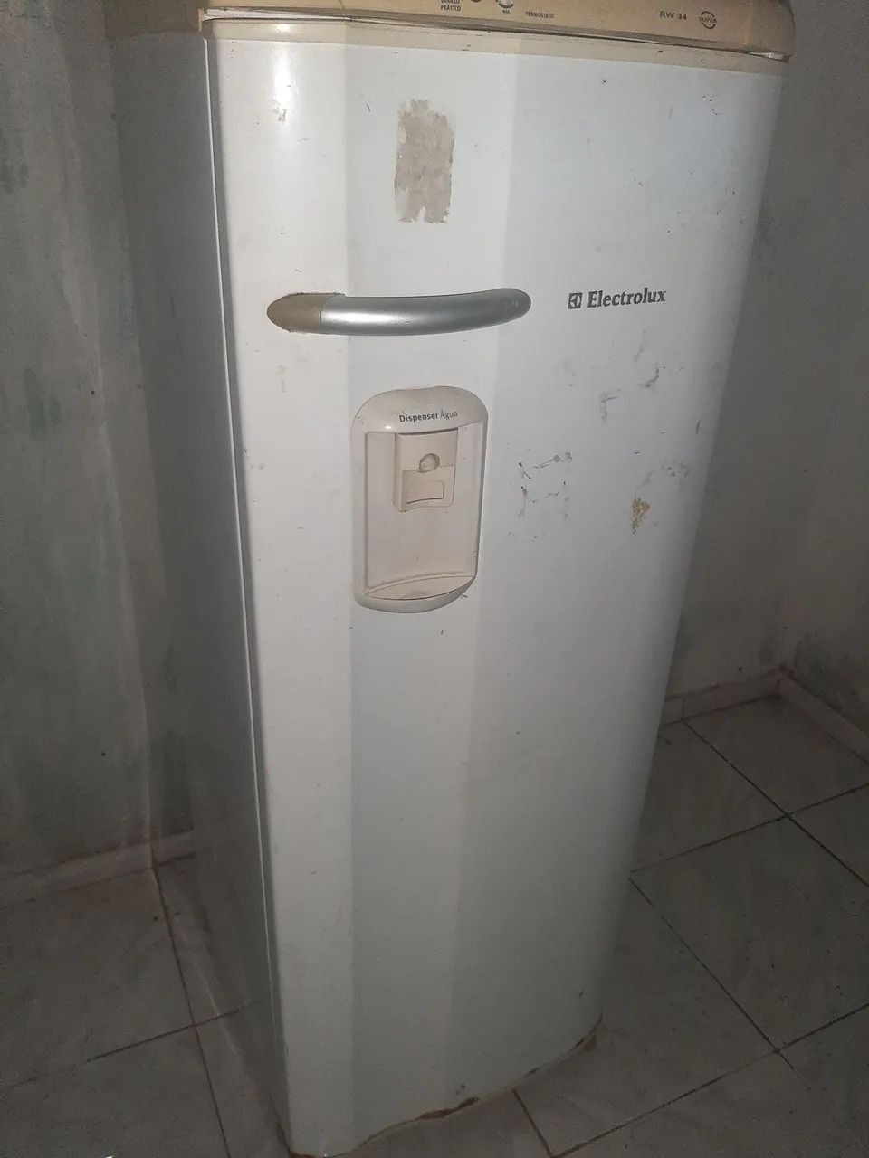 Geladeira Electrolux média