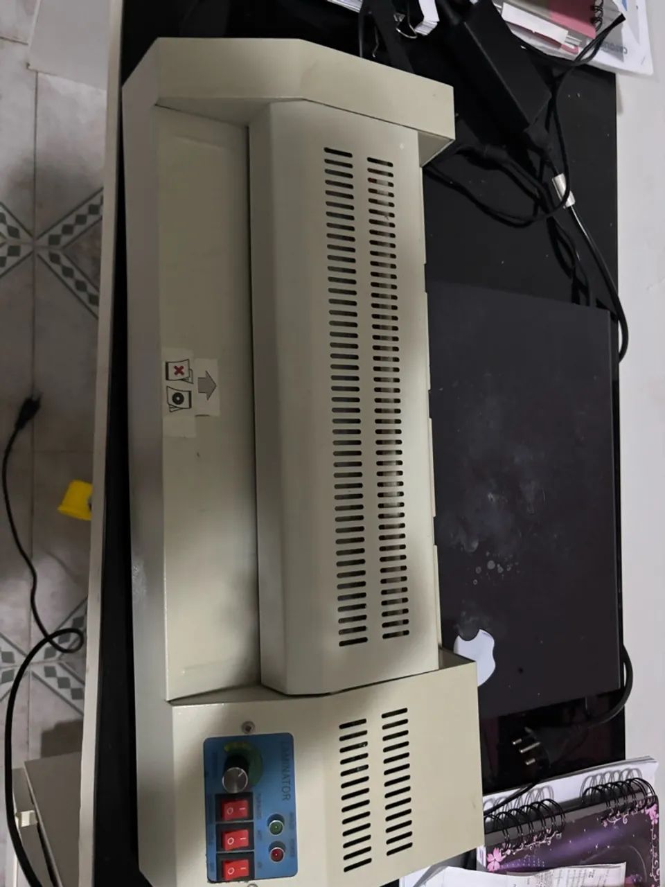 Laminadora é plastificadora 