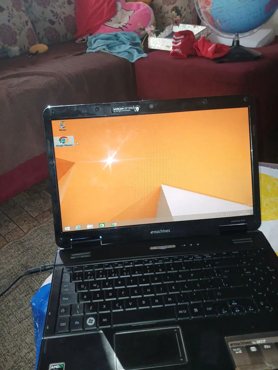 Vendo notebook Acer emachine  - Foto 3