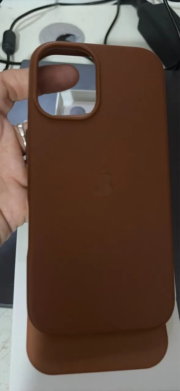 Case Magsafe de Couro Para Internet 17 Nunca usada  - Foto 2