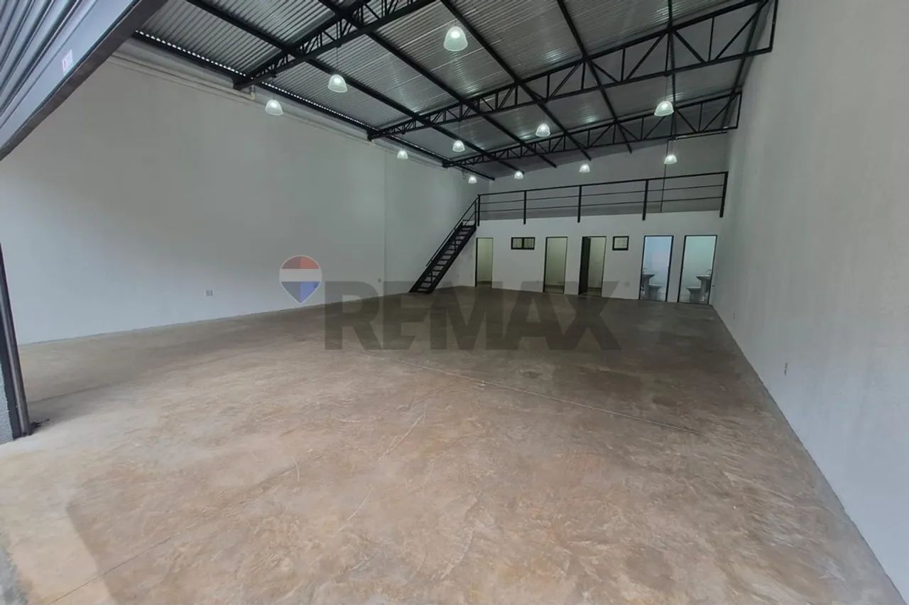 Galpão Comercial 190m² c/ Escritórios e Vagas - Foto 3