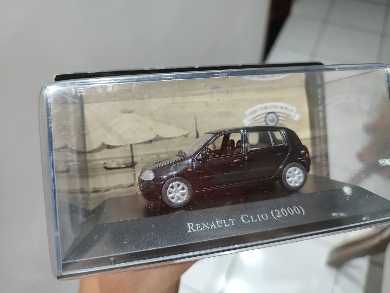 Renault Clio (2000) 1:43 (Lacrado)
