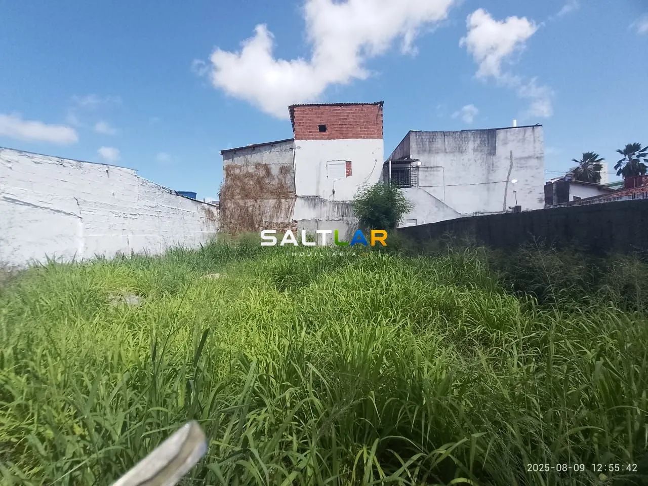 Terreno 330 m² com infraestrutura completa e localização privilegiada - Foto 2