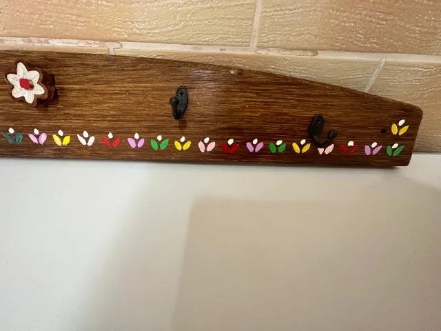 suporte em madeira e canequinhas para café.  - Foto 3