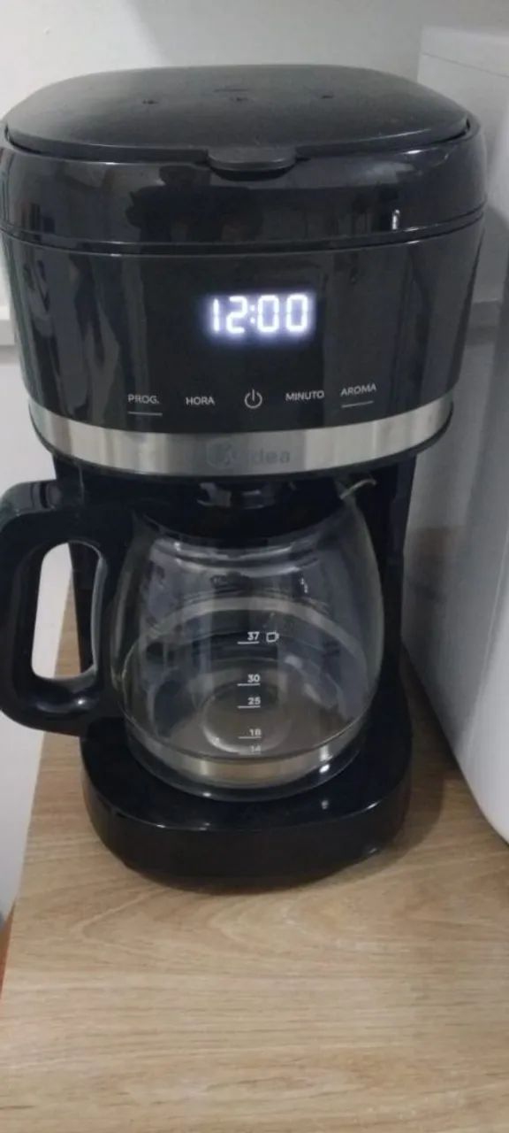 Cafeteira elétrica com programação 