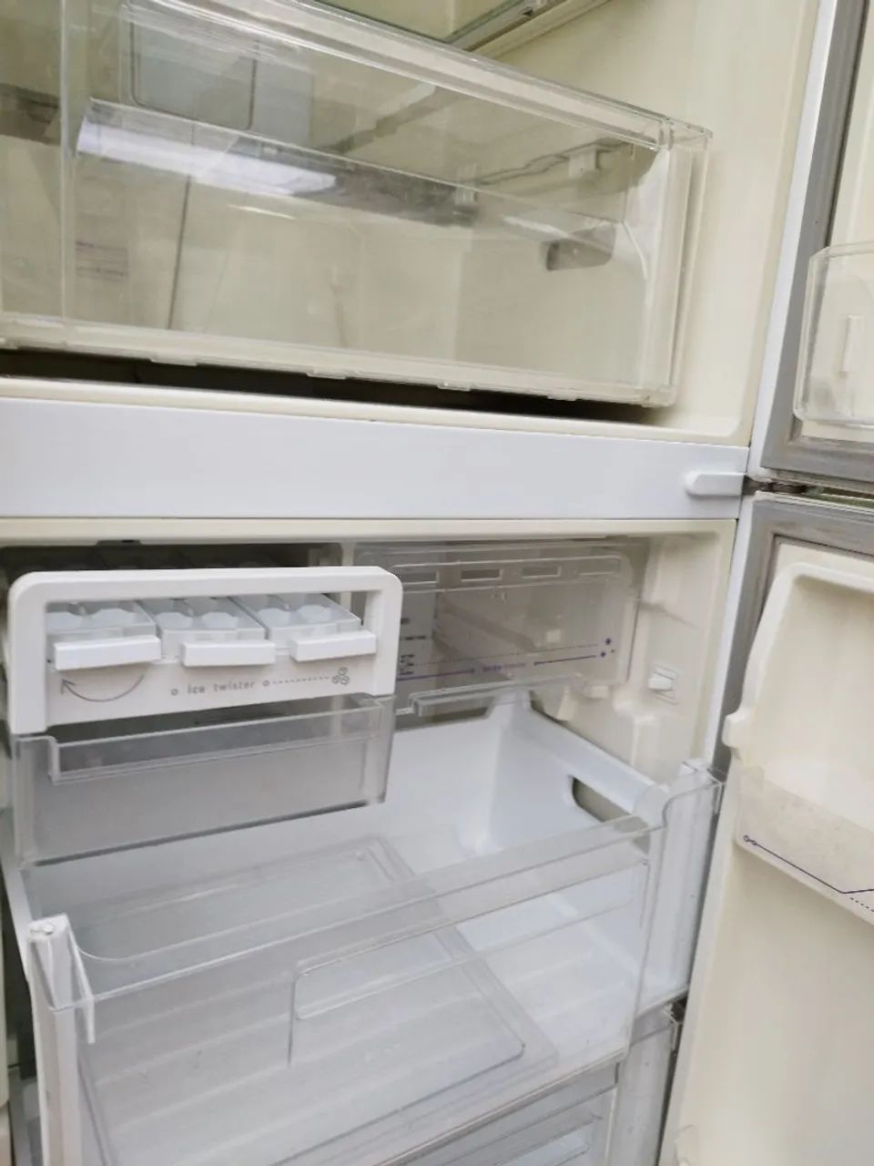 Geladeira Electrolux inverse Frost Free duplex completa painel digital Blue touch! - Foto 4