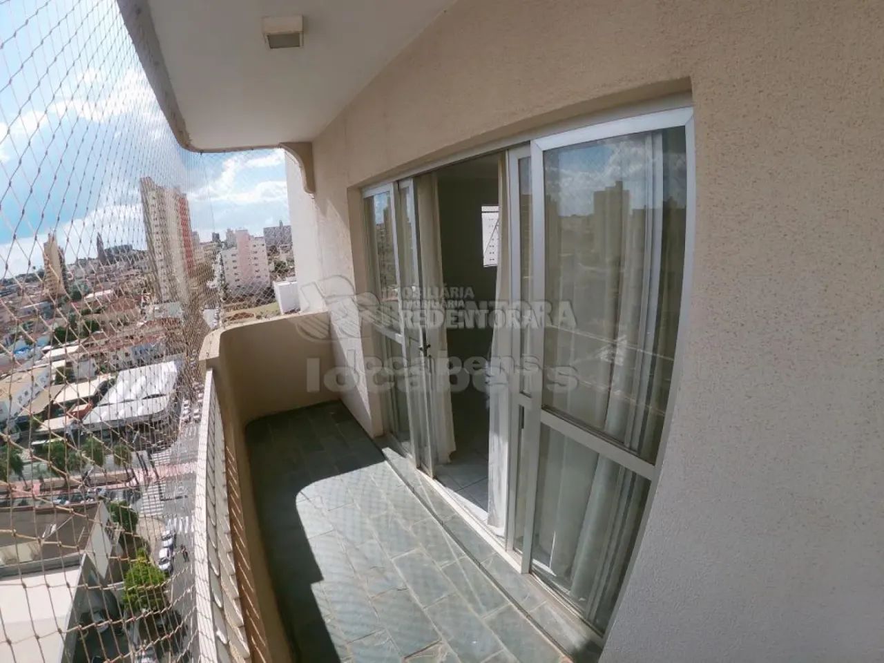 Centro / Edifício Flamboyant - Apartamento com 03 dormitórios com armários embutidos, send - Foto 4