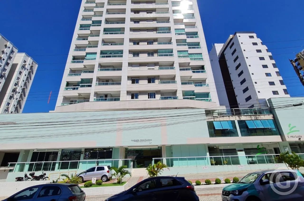 Apartamento amplo com conforto e praticidade no Estreito