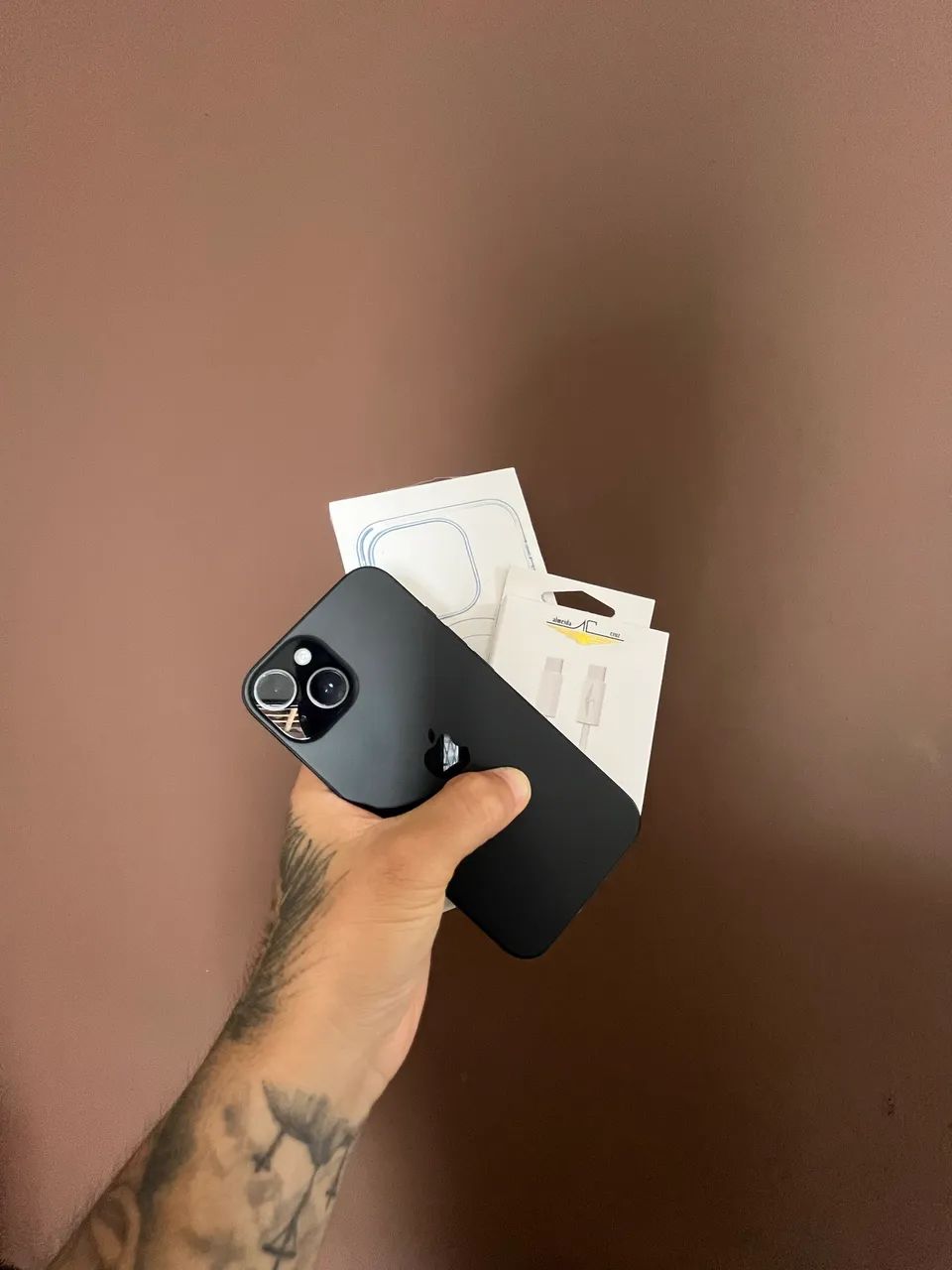 iPhone 15 / 128 GB