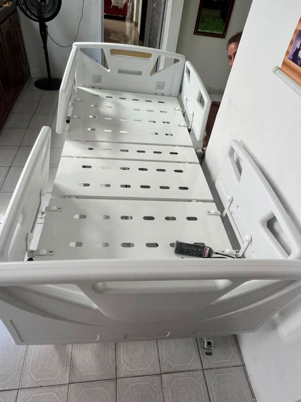 Cama hospitalar com quartos movimentado novíssimo  - Foto 2