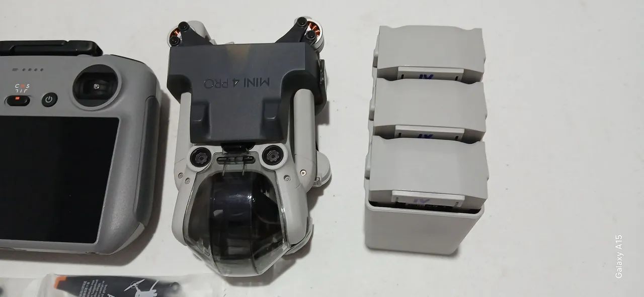DJI MINI 4 PRO COMBO  - Foto 4