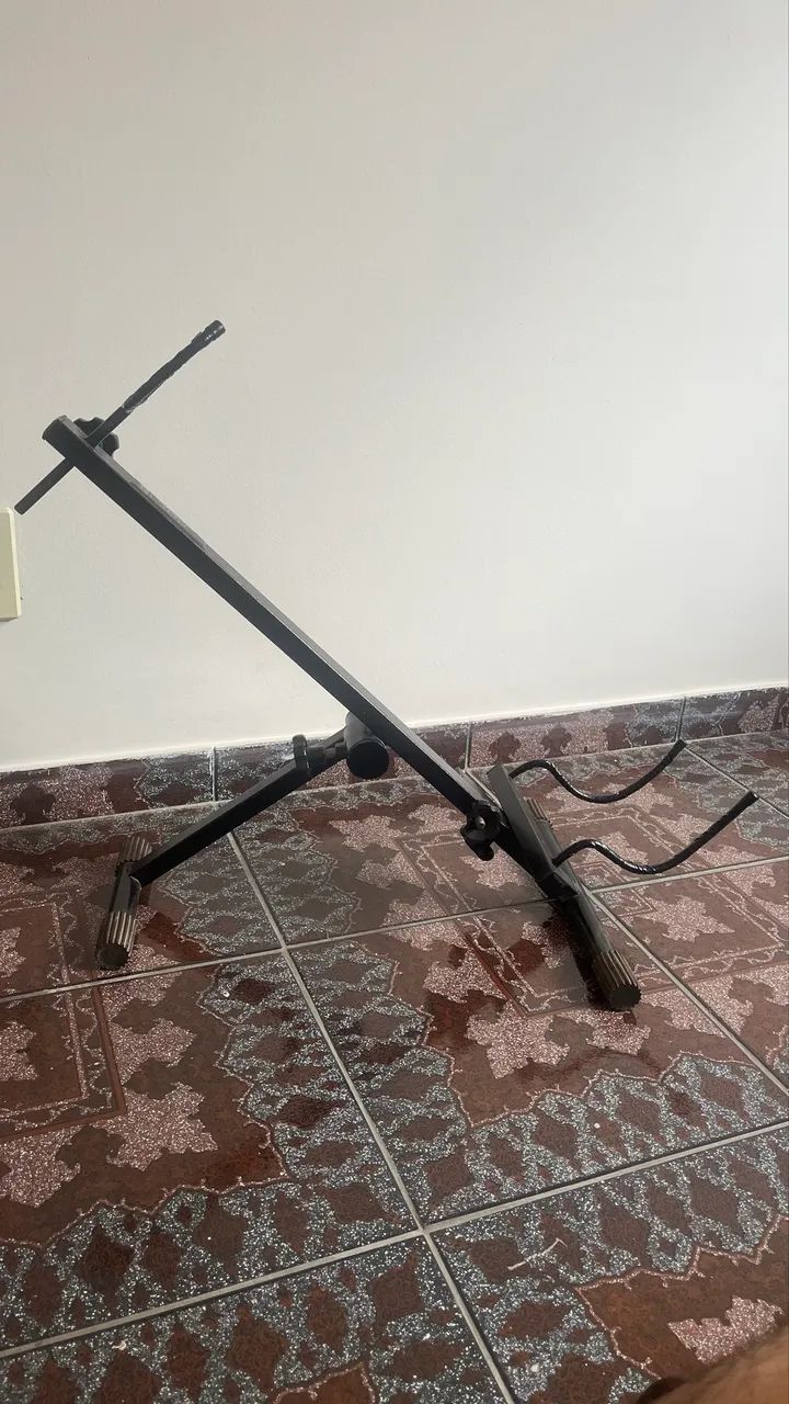 Suporte de chão para violão/guitarra/baixo - Foto 4
